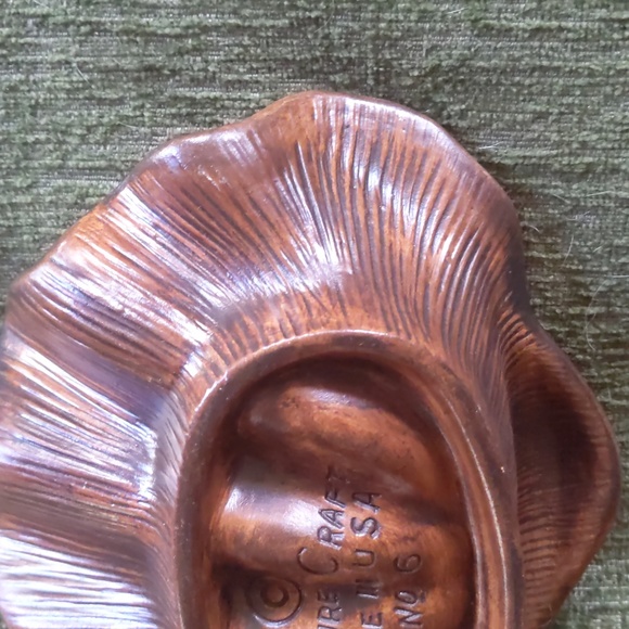 Vintage* TREASURE CRAFT half shell ashtray/ candy dish/trinket dish. - Picture 4 of 10